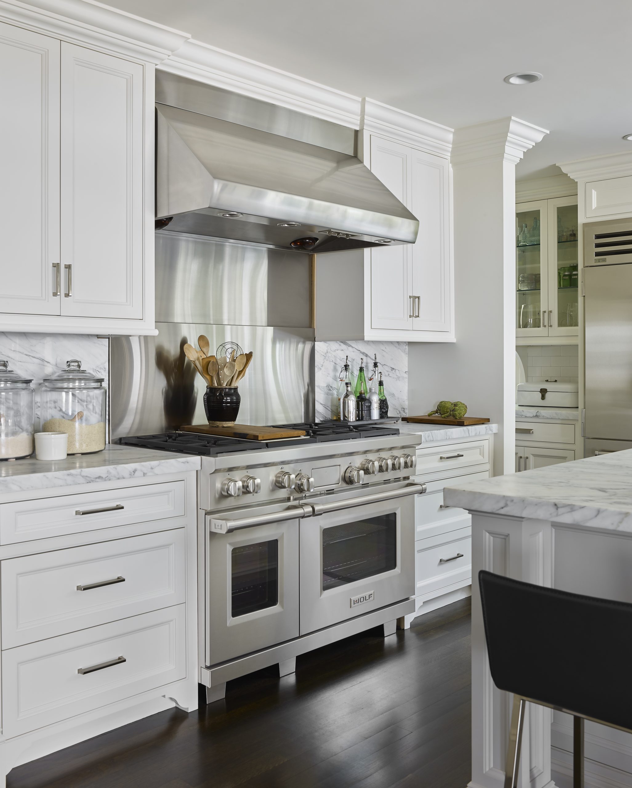 Siemasko+Verbridge_OceanMarblehead_KitchenStove_Final